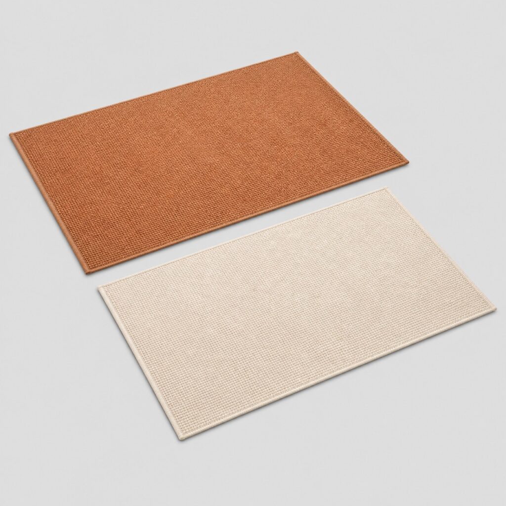 Deux tapis de chambre assortis terracotta et écru à poils ras