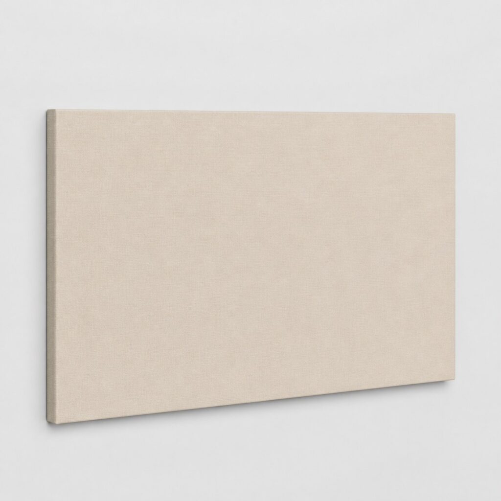Tête de lit plate et peu profonde beige clair sur fond gris clair
